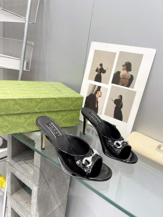 Picture of Gucci Slippers _SKUGuccisz35-428cmmnf02292112